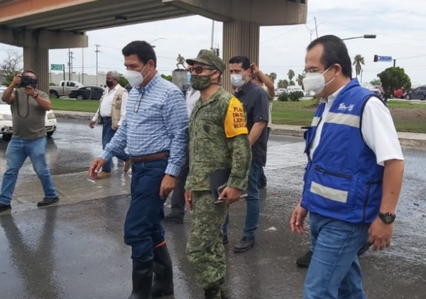 Contin&uacute;a operativo de auxilio a la poblaci&oacute;n; efect&uacute;an Plan DN-III-E y Plan Marina: Alcalde Mario L&oacute;pez