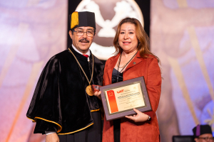 Rinde la UAT emotivo homenaje a su personal acad&eacute;mico