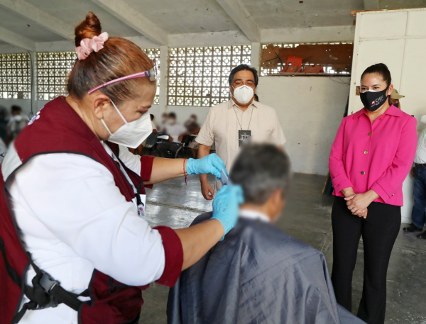Lleva DIF Matamoros Brigada Asistencial  al Centro de Ejecuci&oacute;n De  Sanciones en Santa Adelaida