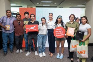 Egresados y estudiantes de la UAT comparten experiencias de la pr&aacute;ctica profesional
