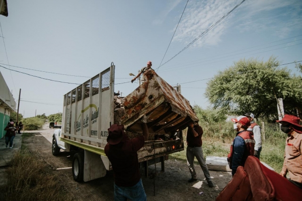 Beneficia a familias con programa &ldquo;Descacharrizando Matamoros&rdquo;