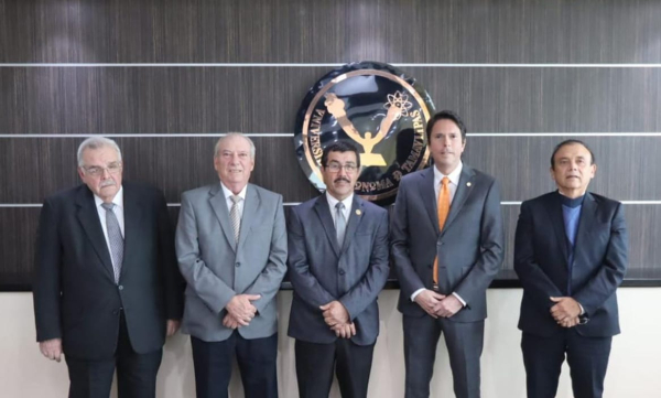 La formaci&oacute;n human&iacute;stica de los universitarios es nuestro compromiso: D&aacute;maso Anaya