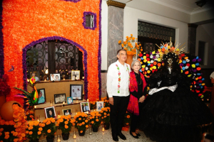 Premian Am&eacute;rico y Mar&iacute;a concurso estatal de catrinas y catrines