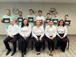 Entrega la UAT becas de excelencia y labor humanista a sus estudiantes