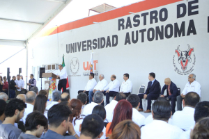 Am&eacute;rico Villarreal recibe ampliaci&oacute;n de certificaci&oacute;n TIF para el rastro de la UAT
