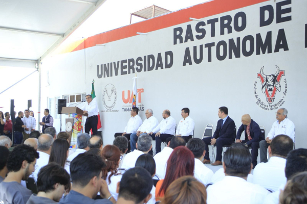 Am&eacute;rico Villarreal recibe ampliaci&oacute;n de certificaci&oacute;n TIF para el rastro de la UAT