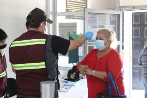 Tercera ola de COVID-19 sigue afectando a ciudadanos; convocan a continuar con medidas de seguridad sanitarias