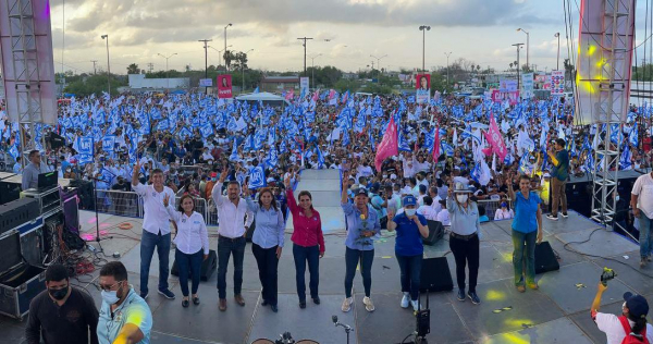 Ivett Presidenta, impresionante cierre de campa&ntilde;a