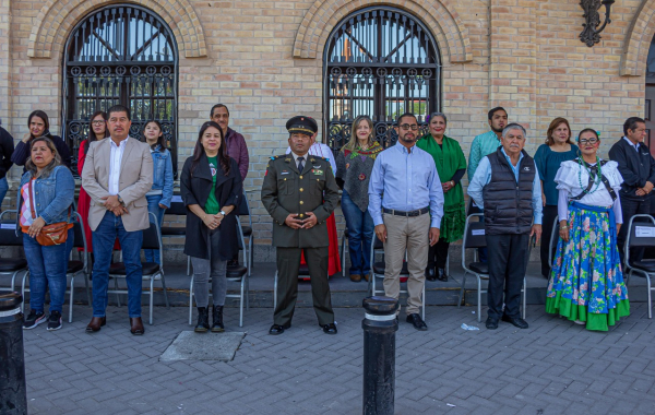 M&aacute;s de 2 mil alumnos participan en espectacular desfile organizado por el Gobierno de Matamoros