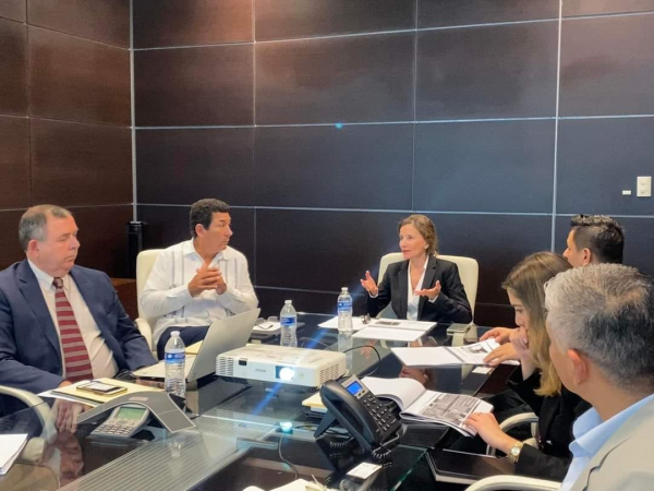 Presenta Alcalde Mario L&oacute;pez a Ninfa Cant&uacute; De&aacute;ndar, proyectos para fortalecer industria, comercio y turismo