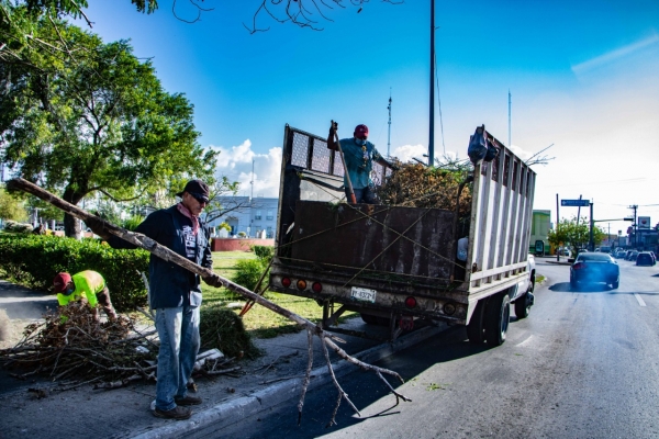 Mejora Gobierno entorno urbano con limpieza de espacios p&uacute;blicos