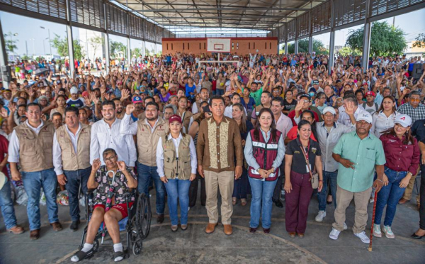 Agradece Alcalde Mario L&oacute;pez a Presidente AMLO y  al Gobernador AVA, por apoyos a familias humildes