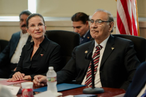 Presentan avances en la ampliaci&oacute;n del Puente del Comercio Mundial