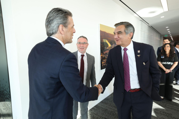 Fortalecen el gobernador Am&eacute;rico Villarreal y Woodside Energy acuerdos para el bienestar social