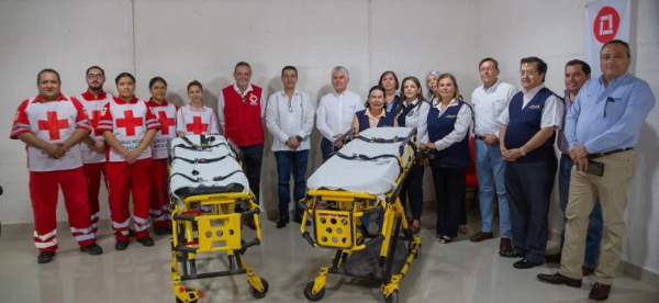 El municipio de Matamoros y el Club Rotario se unen para donar dos carros-camilla a la Cruz Roja