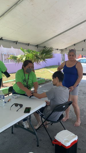 Brinda Salud municipal atenci&oacute;n medica en Playa Bagdad