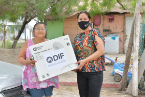 Entrega Marsella 200 ventiladores a familias de escasos recursos