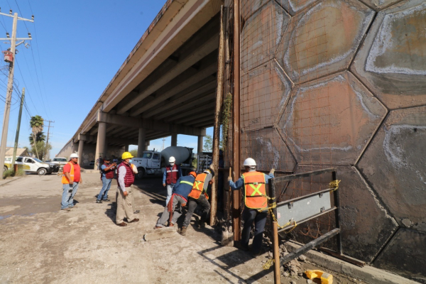 Trabaja SEDUE en rehabilitaci&oacute;n del Puente Rigo Tovar; no corre riesgo de colapso la estructura