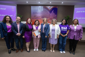 Preside Isolda Rend&oacute;n evento de la UAT por el D&iacute;a Internacional de la Mujer
