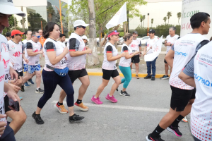 Organiza la UAT carrera pedestre a favor de asociaci&oacute;n contra el c&aacute;ncer