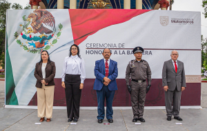 Realiza Municipio de Matamoros a trav&eacute;s de SECUDE ceremonia de honores a la Bandera