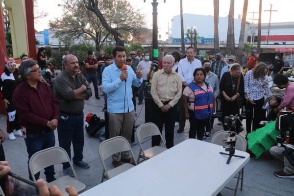 Convive Mario L&oacute;pez con familias humildes en posada organizada por Patronato &ldquo;Barrio Capilla&rdquo;