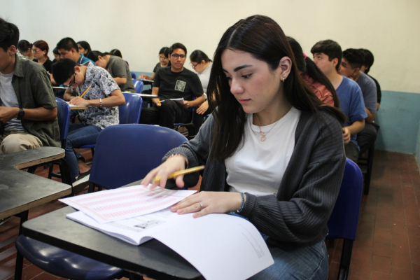 Recibe la UAT a miles de j&oacute;venes en el examen de admisi&oacute;n EXANI-II