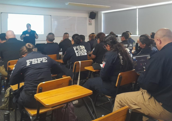 Asiste Guardia Estatal de G&eacute;nero a capacitaci&oacute;n en Michoac&aacute;n