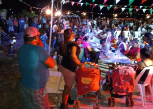 Disfrutan las familias de  Higuerillas fiestas patrias