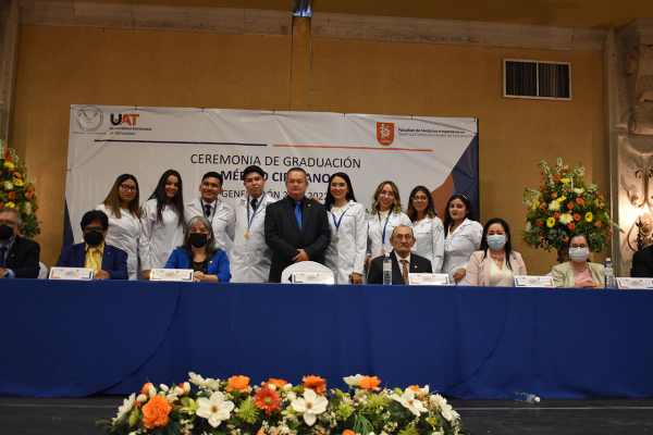 Entrega UAT en Matamoros la generaci&oacute;n 2017-2022 de m&eacute;dicos cirujanos