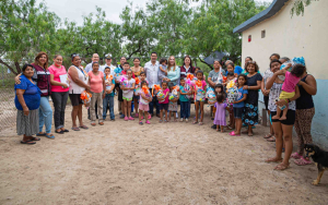 Festeja Gobierno de Matamoros a cientos de ni&ntilde;os que radican en zona de la laguna madre