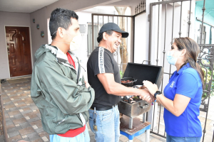 Recorre Ivett Bermea colonia Puerto Rico