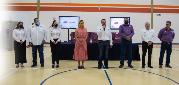 Rector de la UAT preside el inicio  de festejos por el D&iacute;a de las Madres